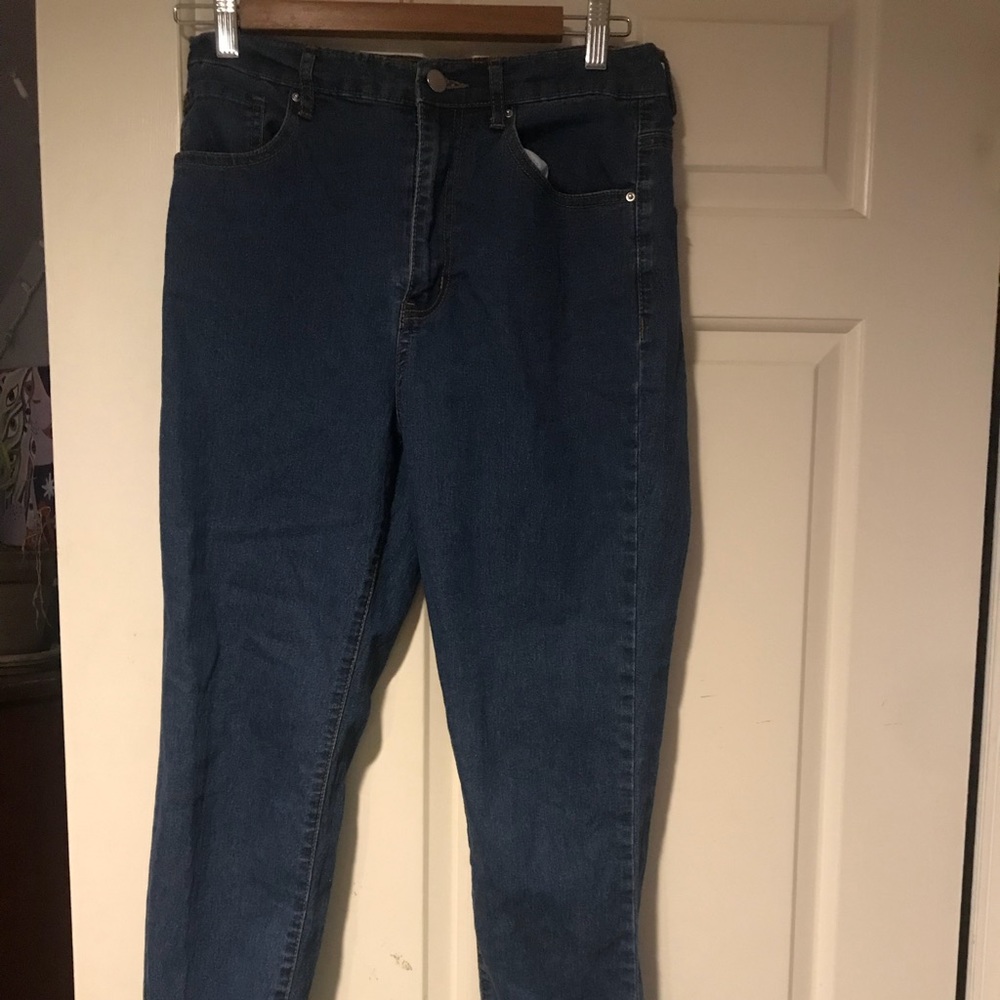 Jeans - Picture 2 of 3